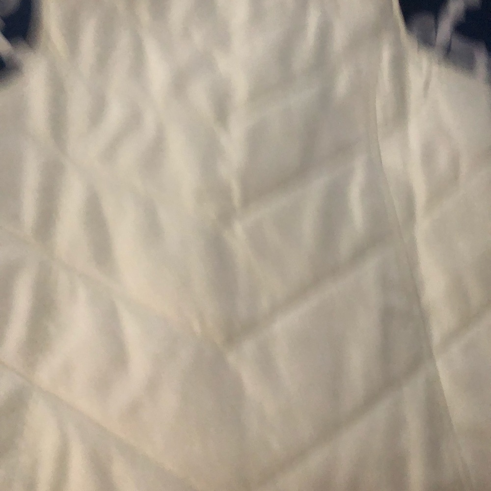 Basic Editions Women’s White Vest - image 8